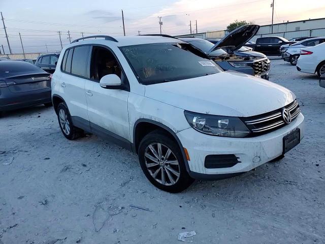 2018 Volkswagen Tiguan Limited VIN: WVGAV7AX9JK001045 Lot: 80020084