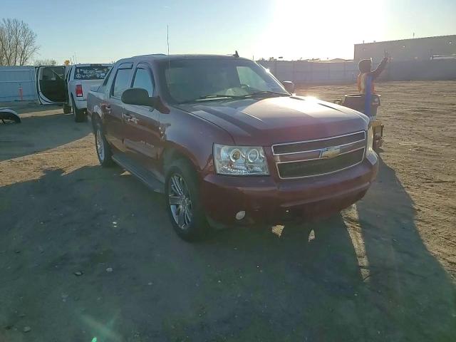 2007 Chevrolet Avalanche - Image 11
