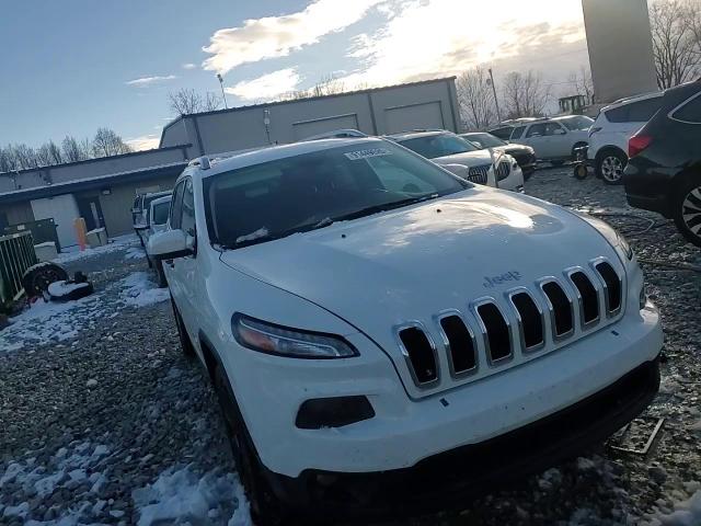 2016 Jeep Cherokee Latitude VIN: 1C4PJMCS0GW262107 Lot: 91449625