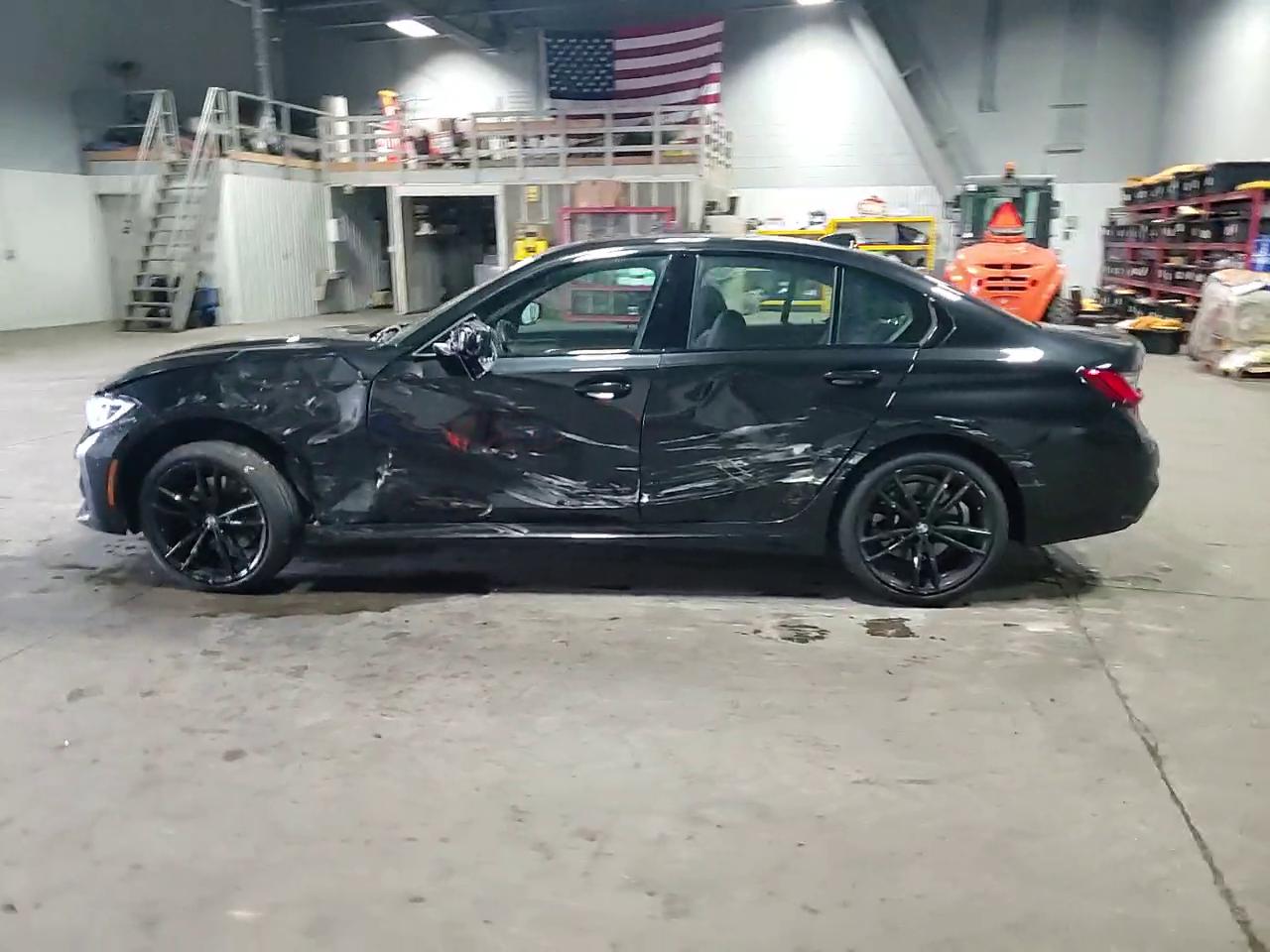 Фото: 3MW5R7J03L8B44829