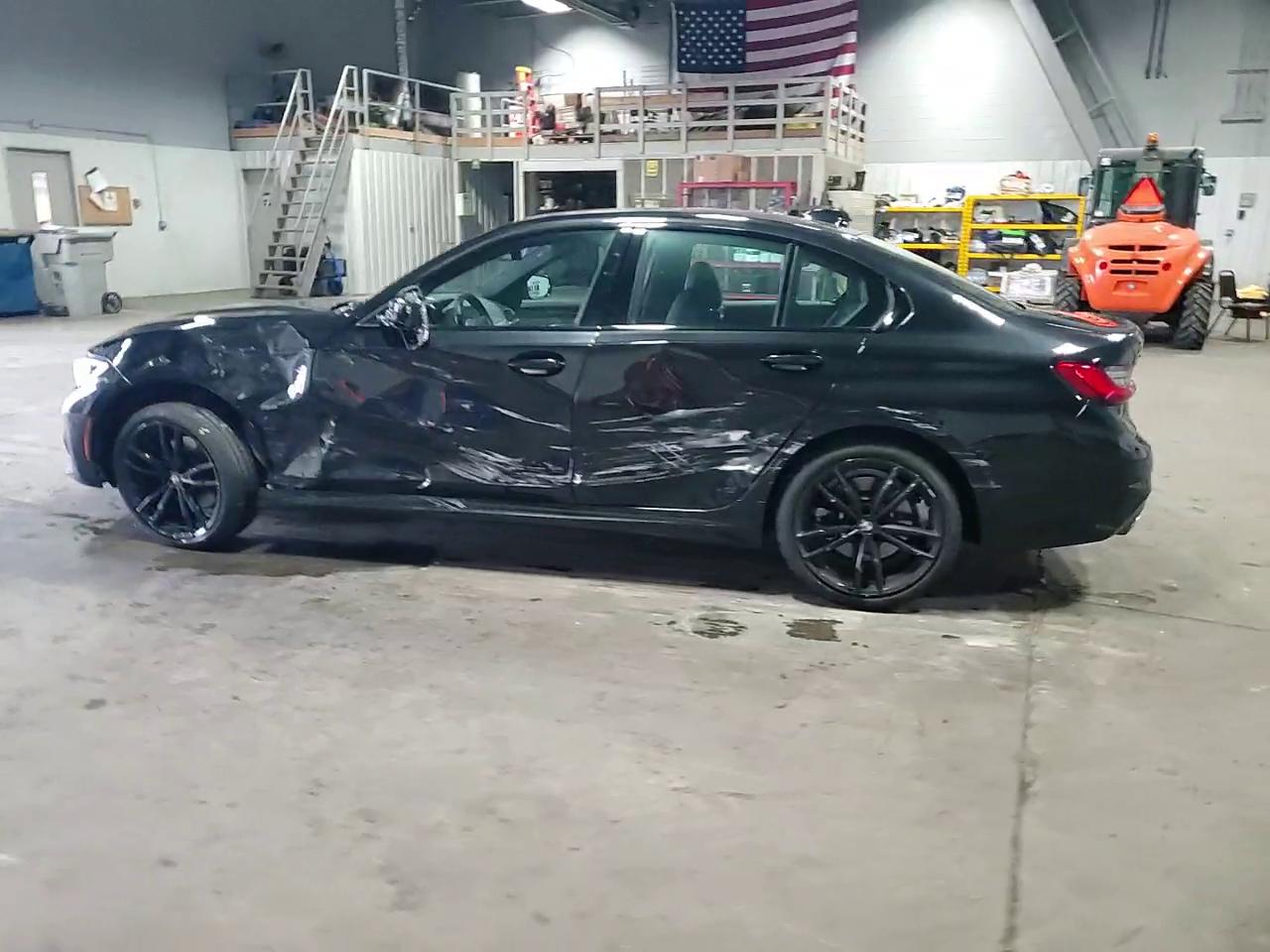 Фото: 3MW5R7J03L8B44829