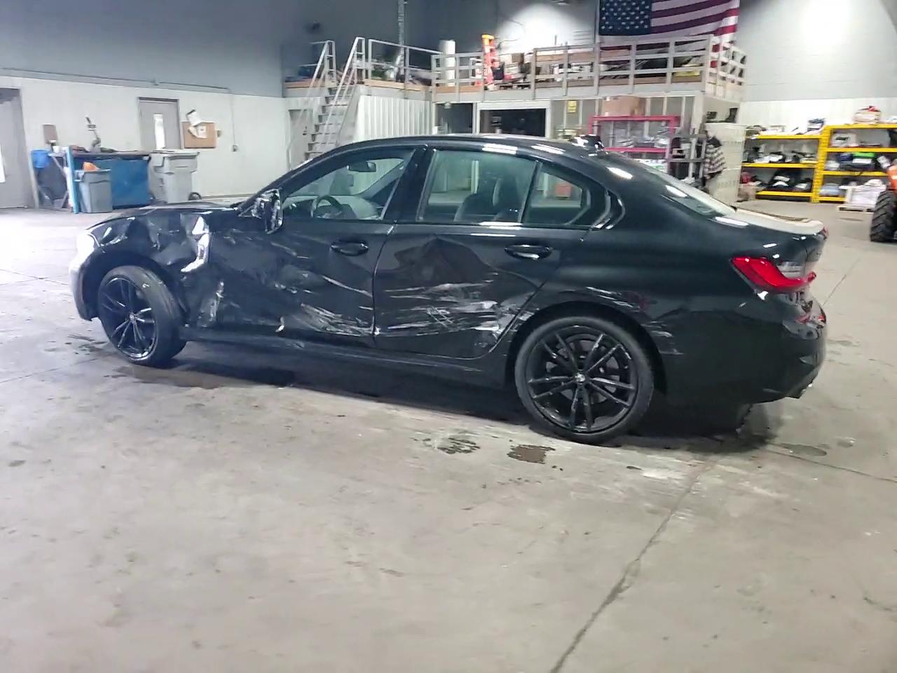 Фото: 3MW5R7J03L8B44829