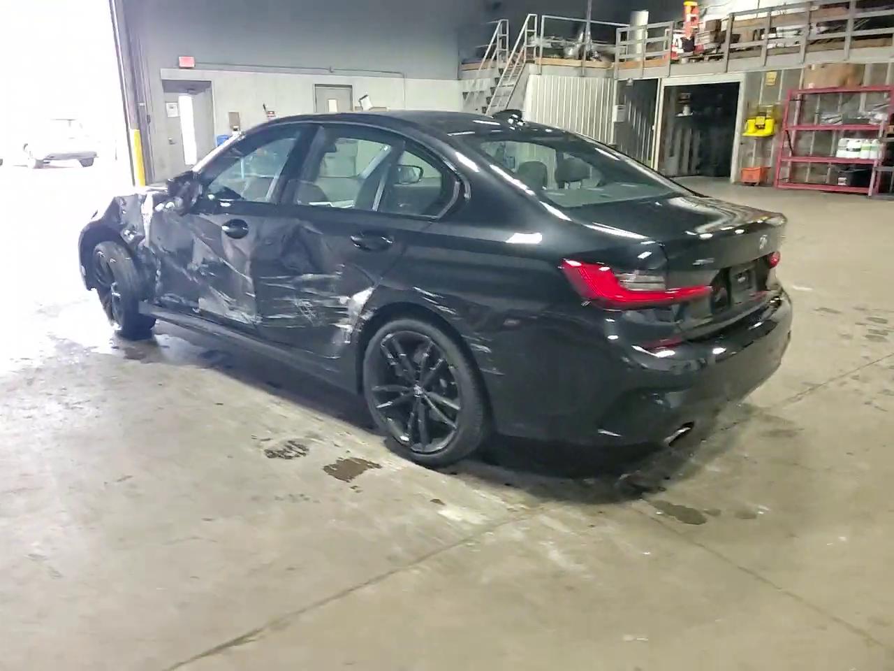 Фото: 3MW5R7J03L8B44829