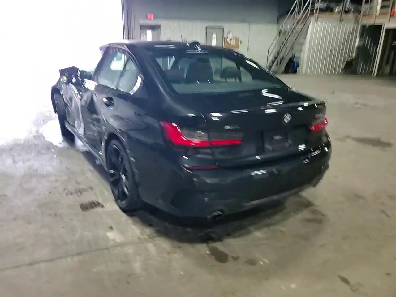 Фото: 3MW5R7J03L8B44829