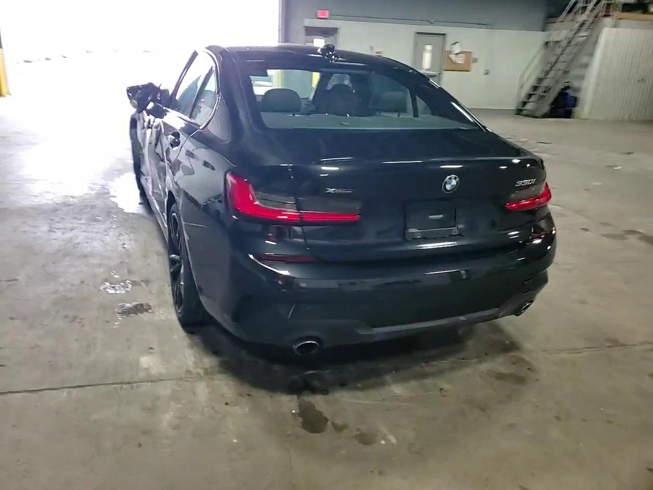 Фото: 3MW5R7J03L8B44829