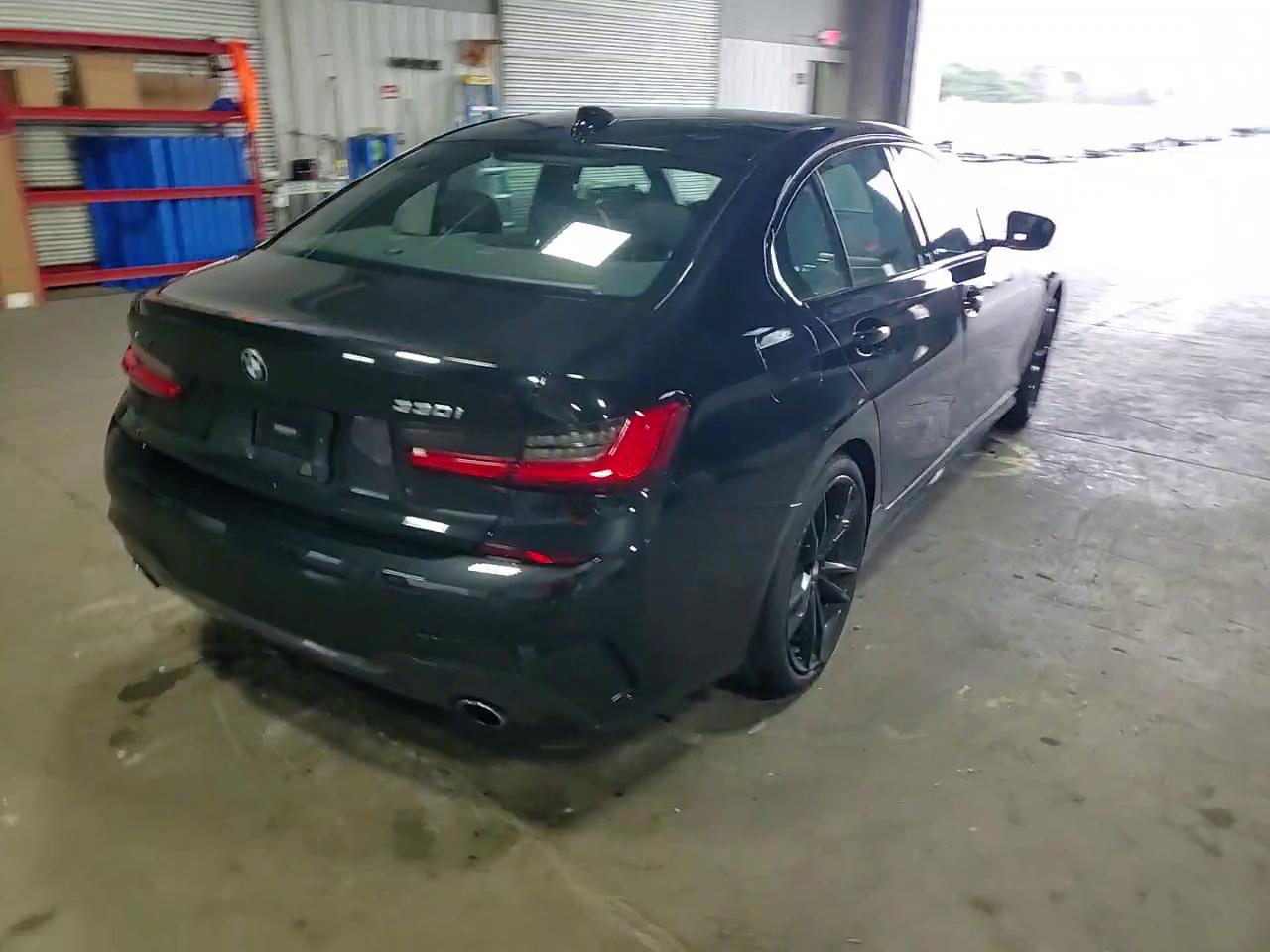 Фото: 3MW5R7J03L8B44829