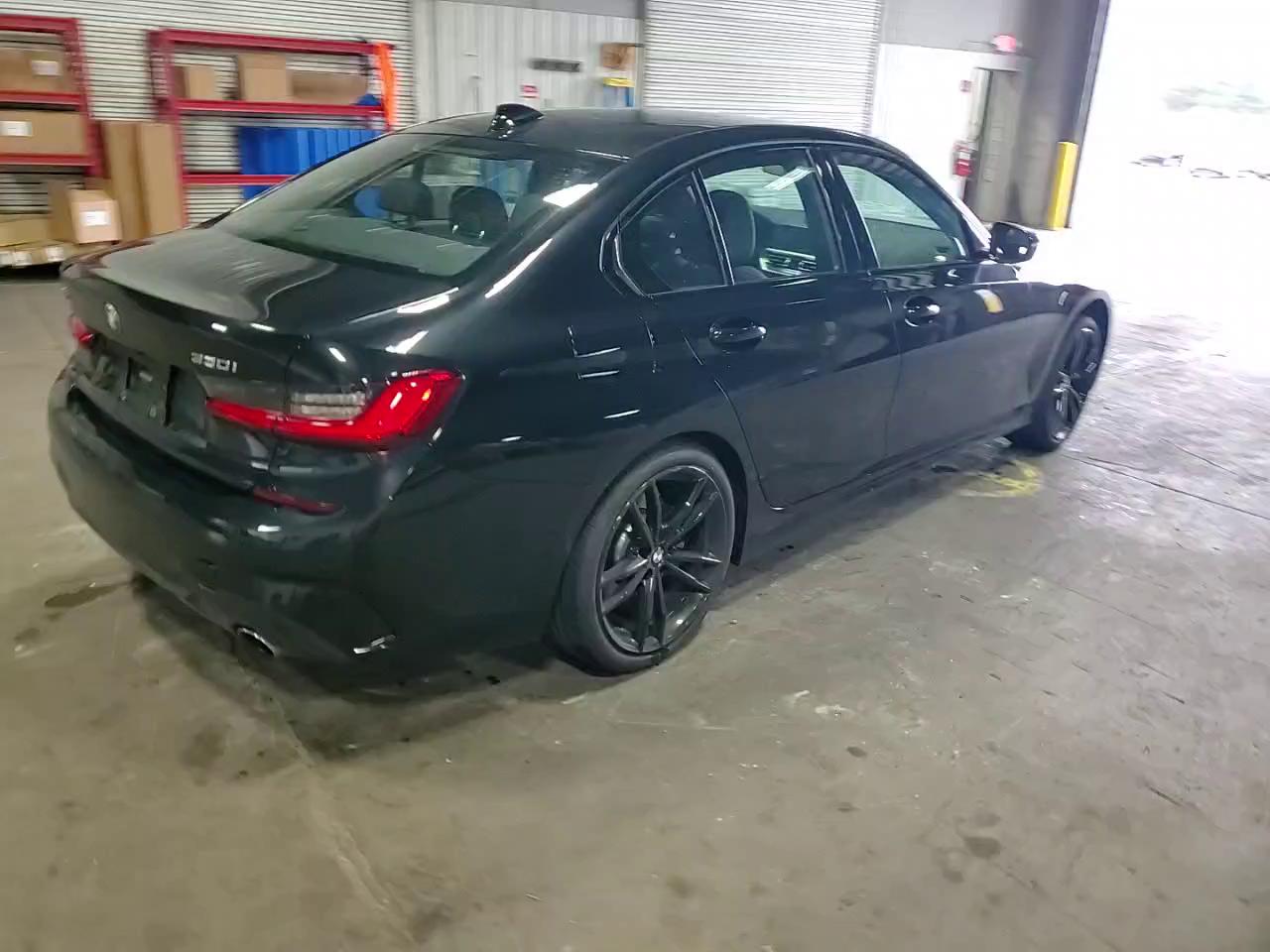 Фото: 3MW5R7J03L8B44829