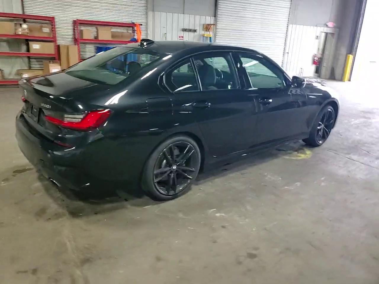 Фото: 3MW5R7J03L8B44829