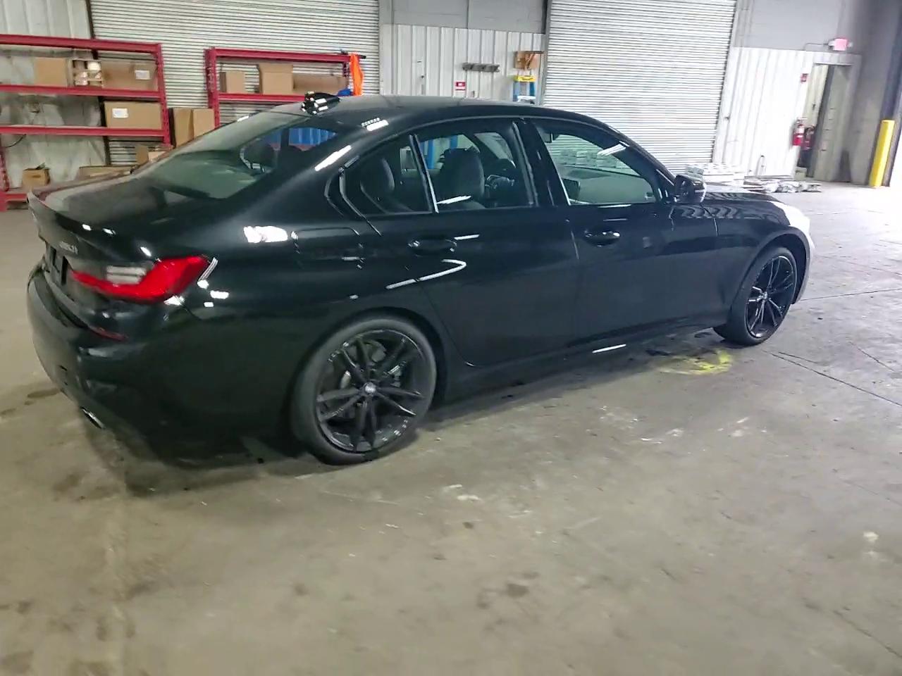 Фото: 3MW5R7J03L8B44829