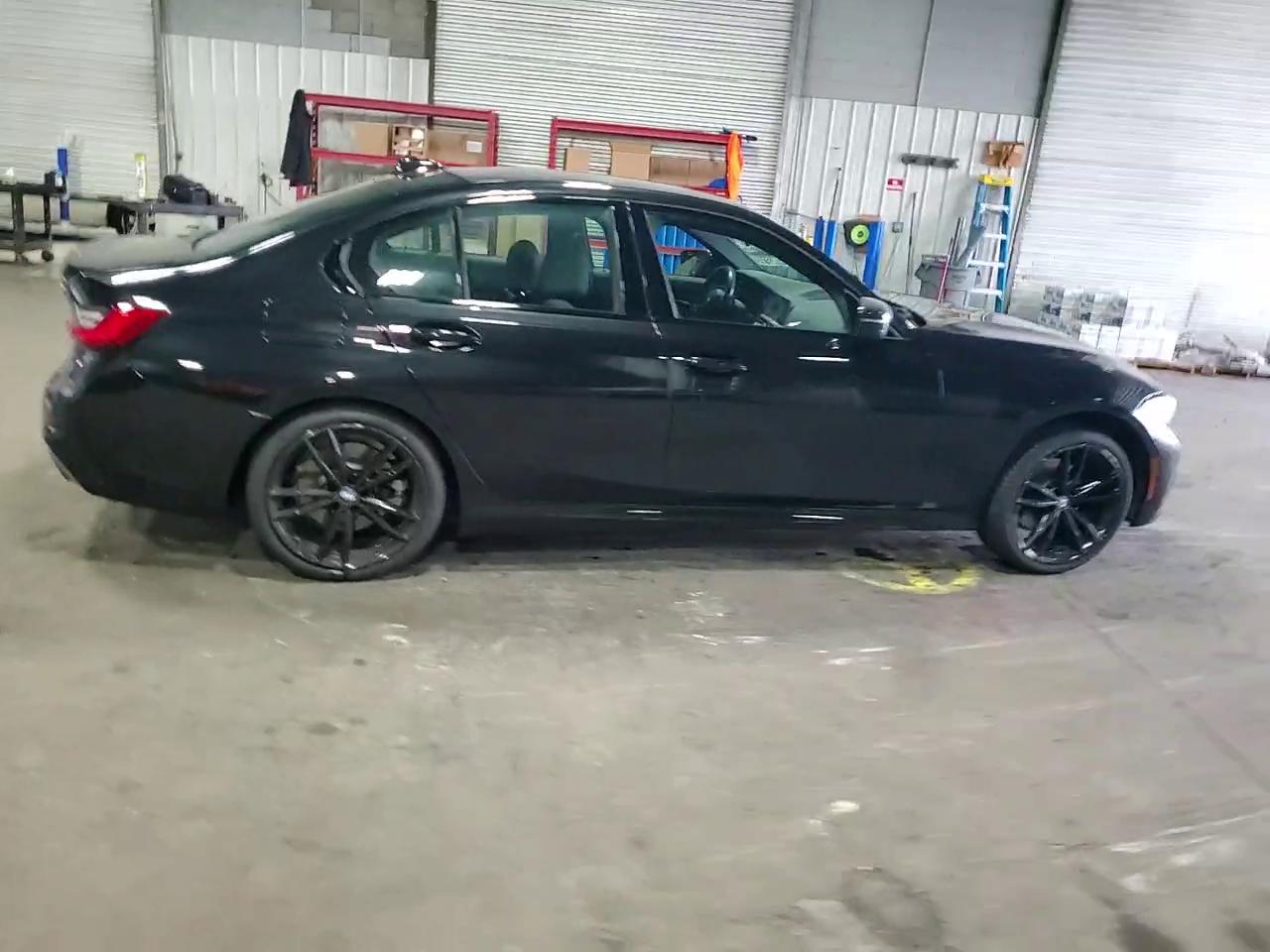 Фото: 3MW5R7J03L8B44829