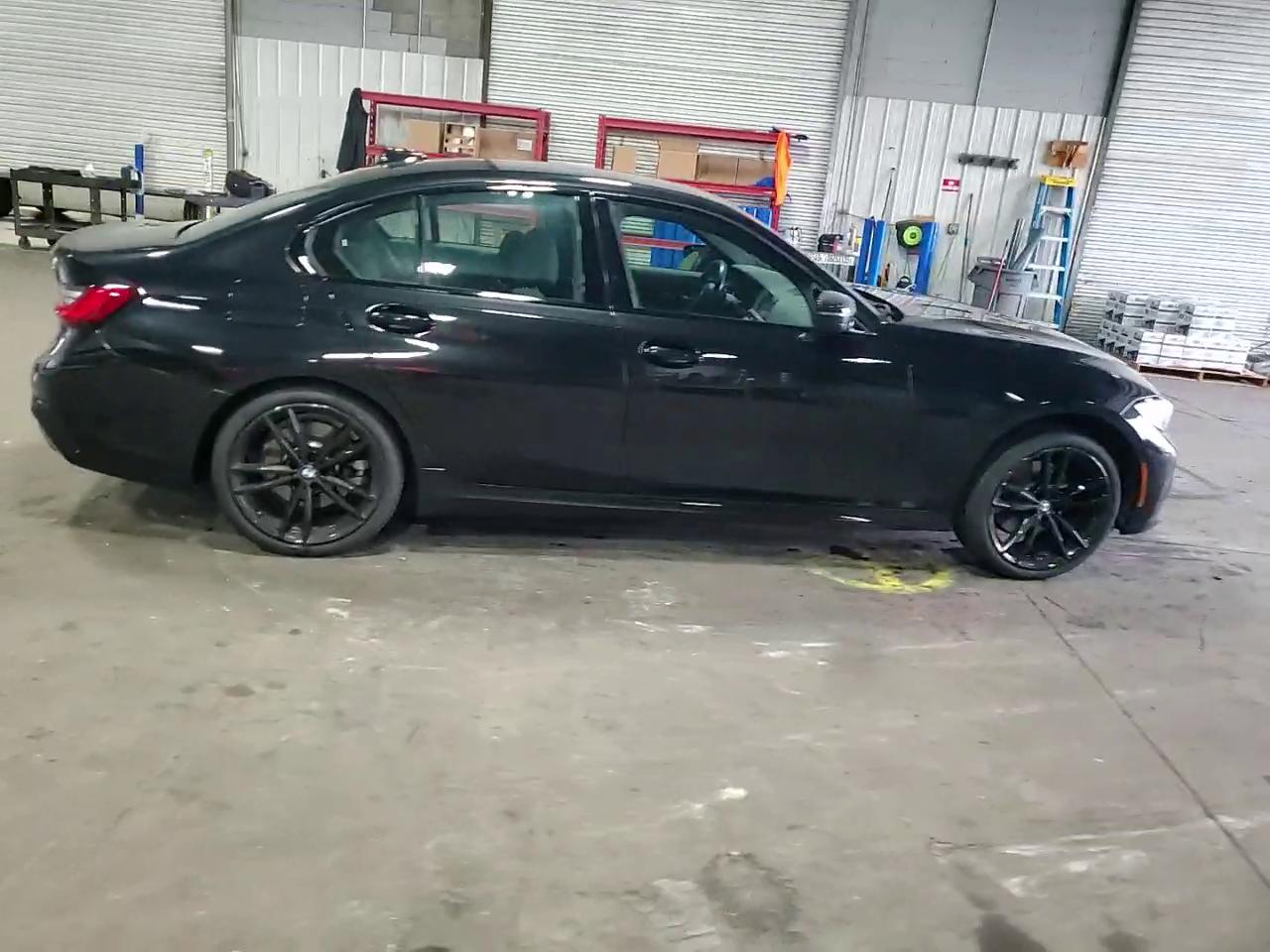 Фото: 3MW5R7J03L8B44829