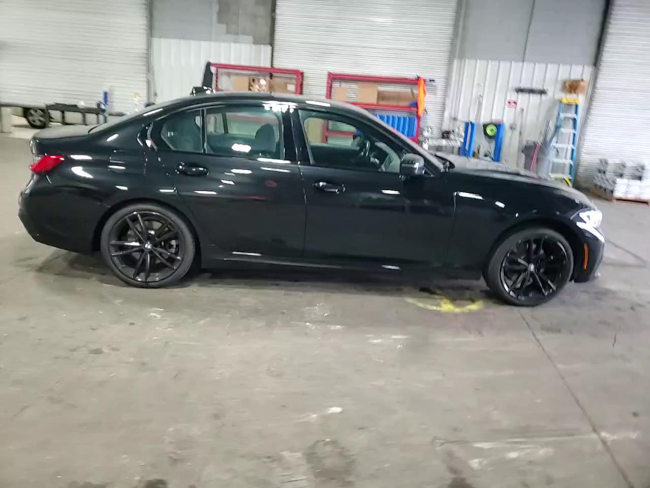 Фото: 3MW5R7J03L8B44829