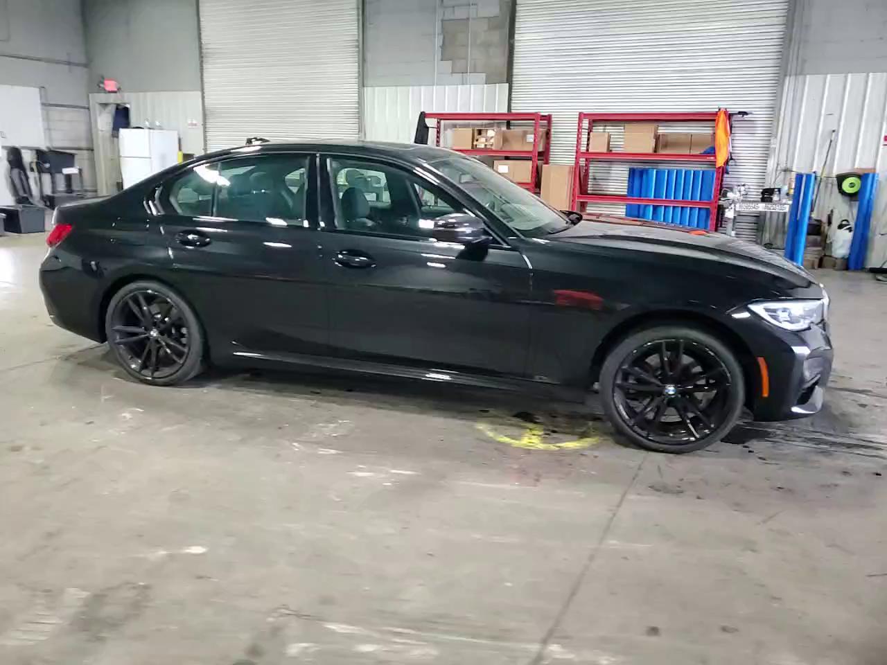 Фото: 3MW5R7J03L8B44829