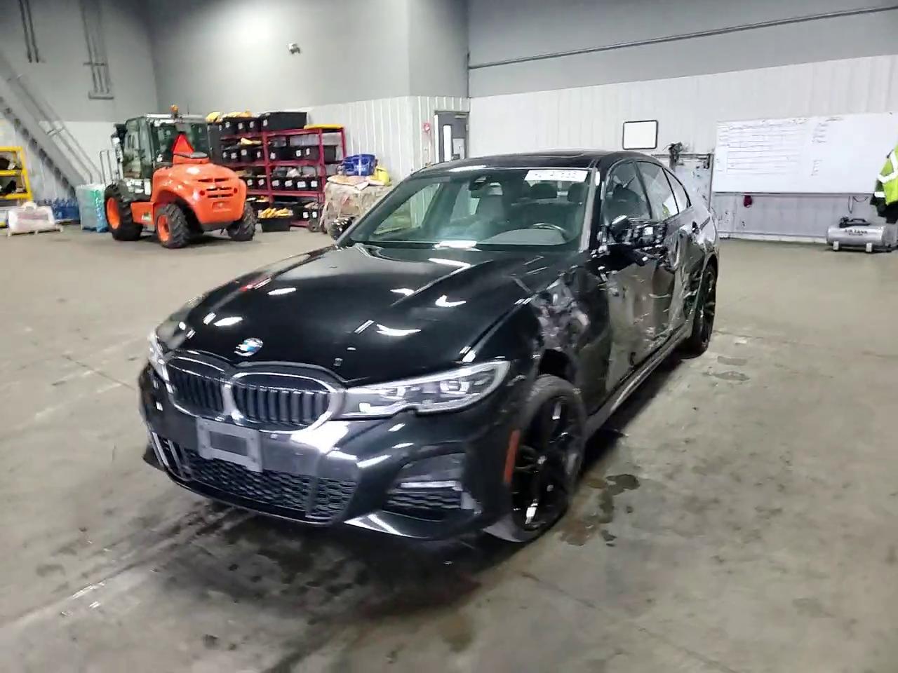 Фото: 3MW5R7J03L8B44829