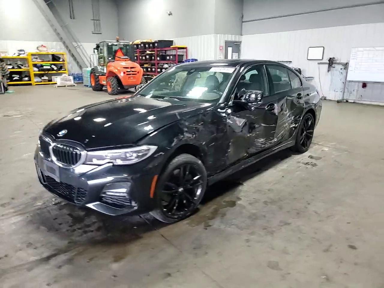 Фото: 3MW5R7J03L8B44829