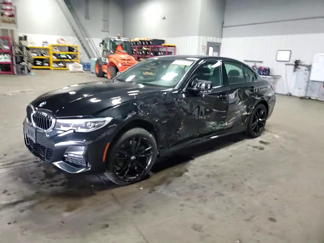 Фото: 3MW5R7J03L8B44829