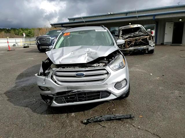2018 Ford Escape Se VIN: 1FMCU0G97JUB49565 Lot: 94310375