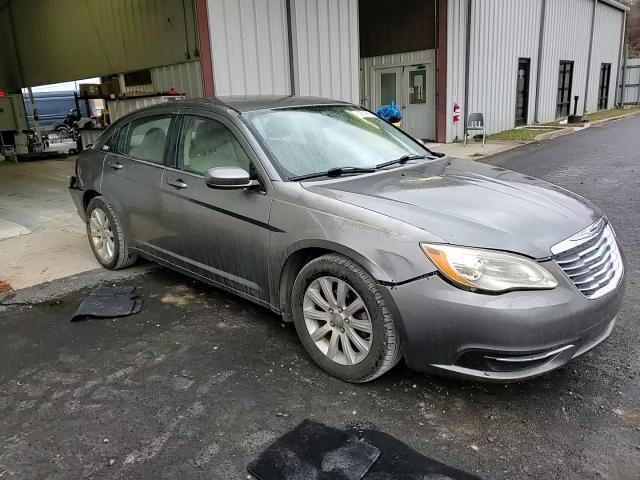 2013 Chrysler 200 Touring VIN: 1C3CCBBB7DN657048 Lot: 92851865