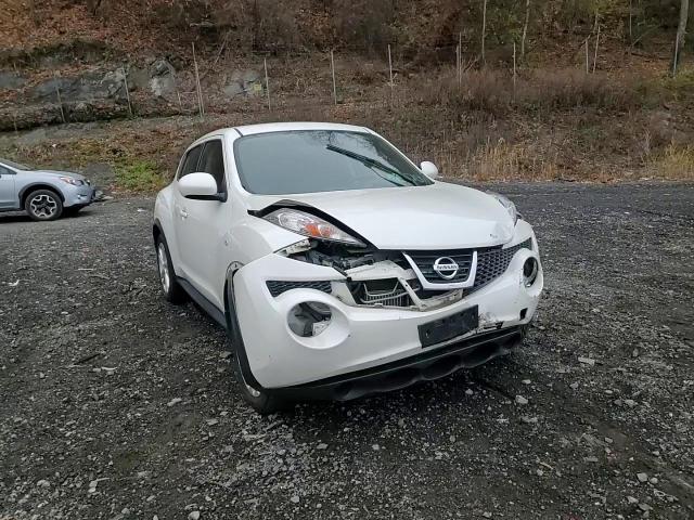 2014 Nissan Juke S VIN: JN8AF5MV1ET481053 Lot: 92891305