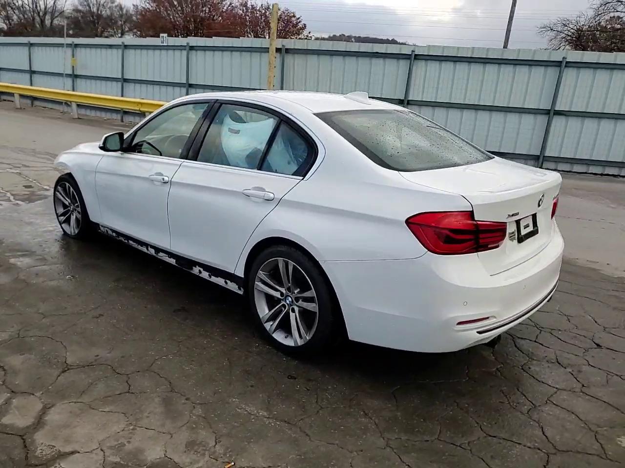 Фото: WBA8B7G53HNU37140