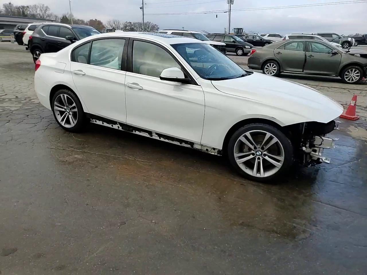 Фото: WBA8B7G53HNU37140