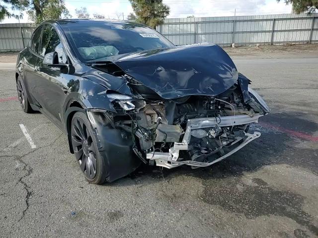 2024 Tesla Model Y VIN: 7SAYGDEF4RF080679 Lot: 93456215