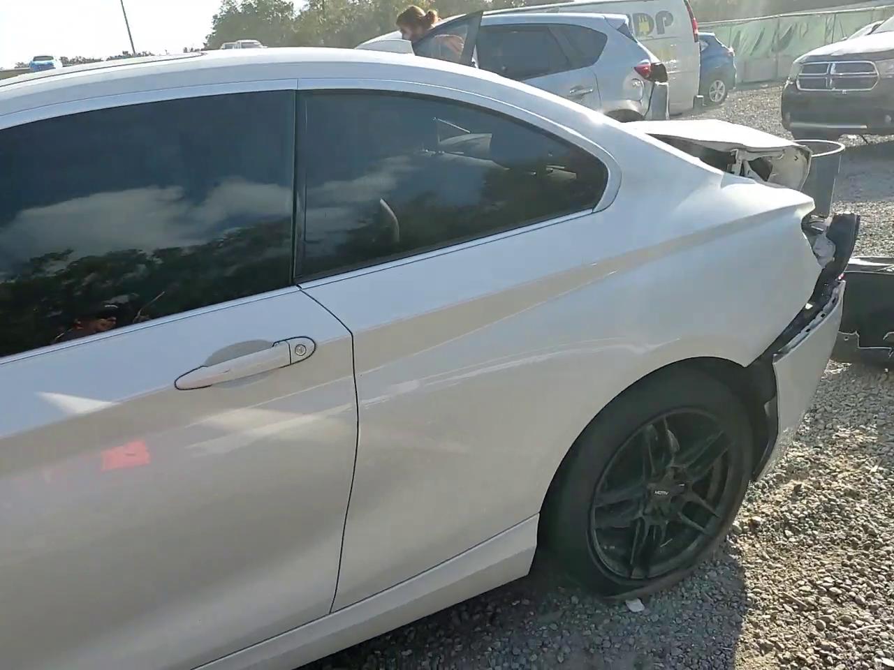 Фото: WBA1F5C53FV257170