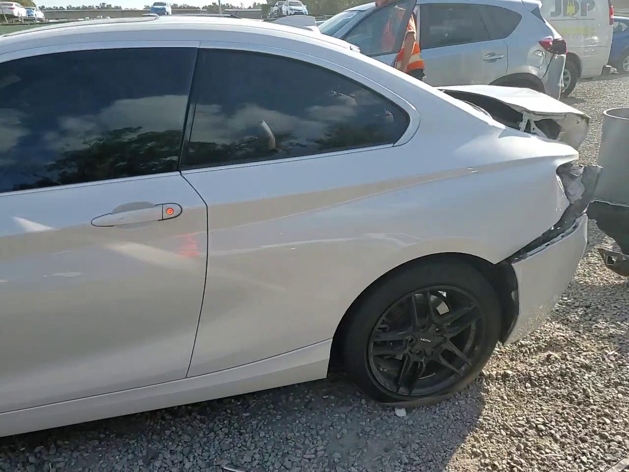 Фото: WBA1F5C53FV257170