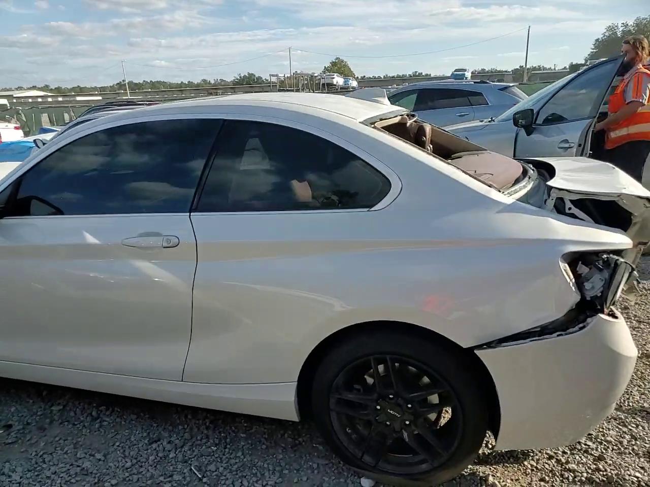 Фото: WBA1F5C53FV257170