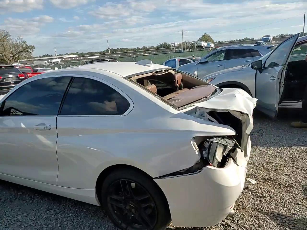 Фото: WBA1F5C53FV257170