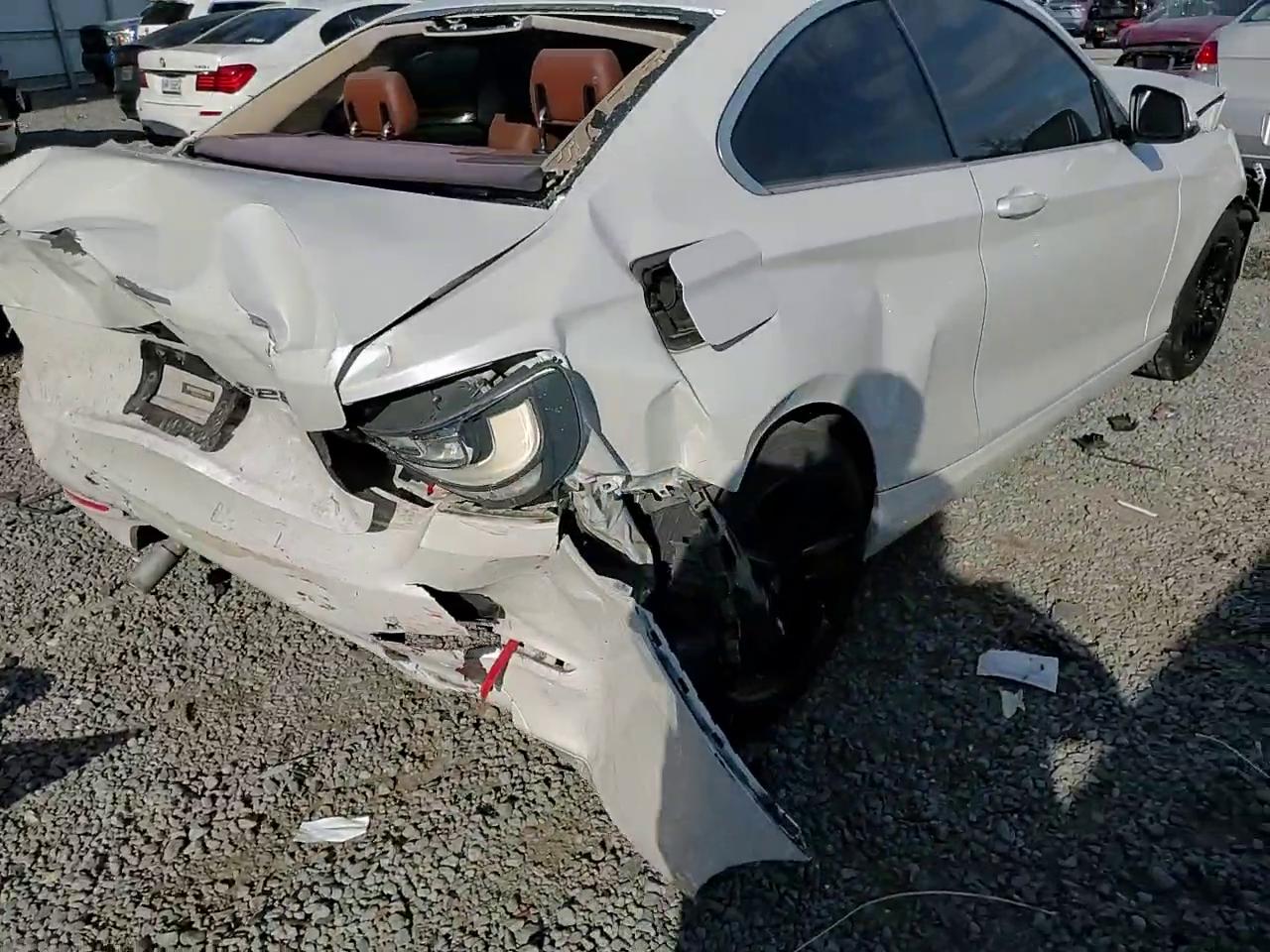 Фото: WBA1F5C53FV257170