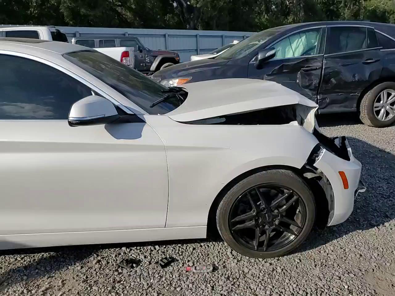 Фото: WBA1F5C53FV257170