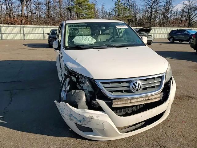 2011 Volkswagen Routan Se VIN: 2V4RW3DG7BR740318 Lot: 93069845
