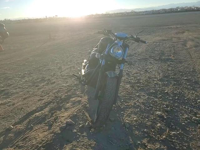 2011 Yama Xvs1300 Cu VIN: JYAVP33E5BA003656 Lot: 92791335