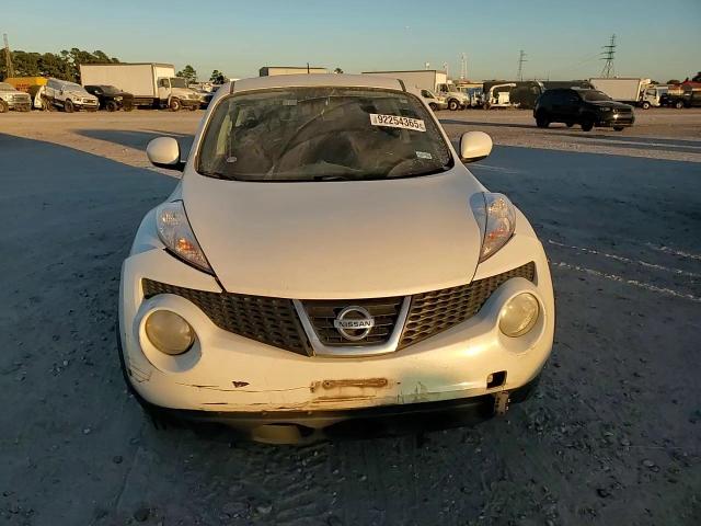 2014 Nissan Juke S VIN: JN8AF5MR2ET350572 Lot: 92254365
