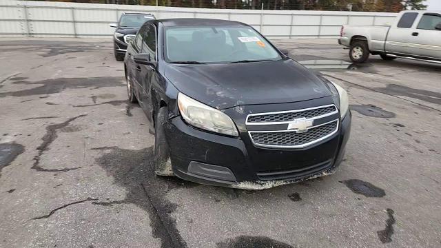 2013 Chevrolet Malibu Ls VIN: 1G11B5SA8DU137700 Lot: 93812295