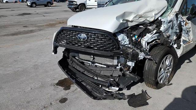 2025 Toyota Corolla Cross Le VIN: 7MUCAAAG8SV146986 Lot: 92043545