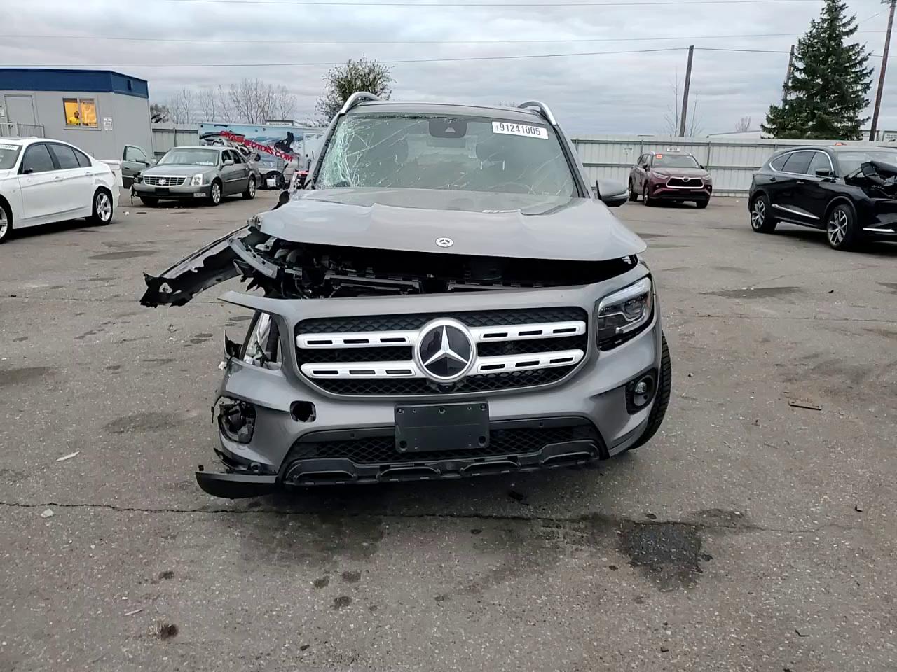 Фото: W1N4M4HB6PW297746