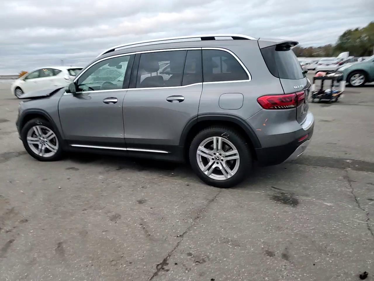 Фото: W1N4M4HB6PW297746