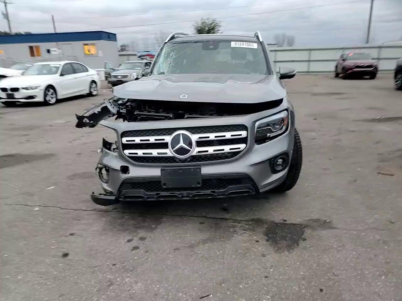 Фото: W1N4M4HB6PW297746