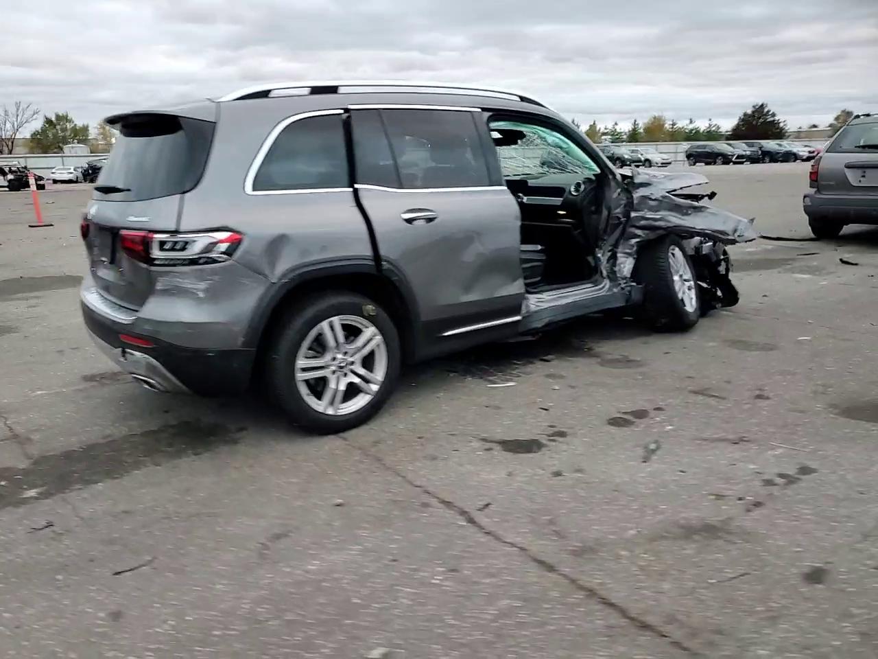 Фото: W1N4M4HB6PW297746