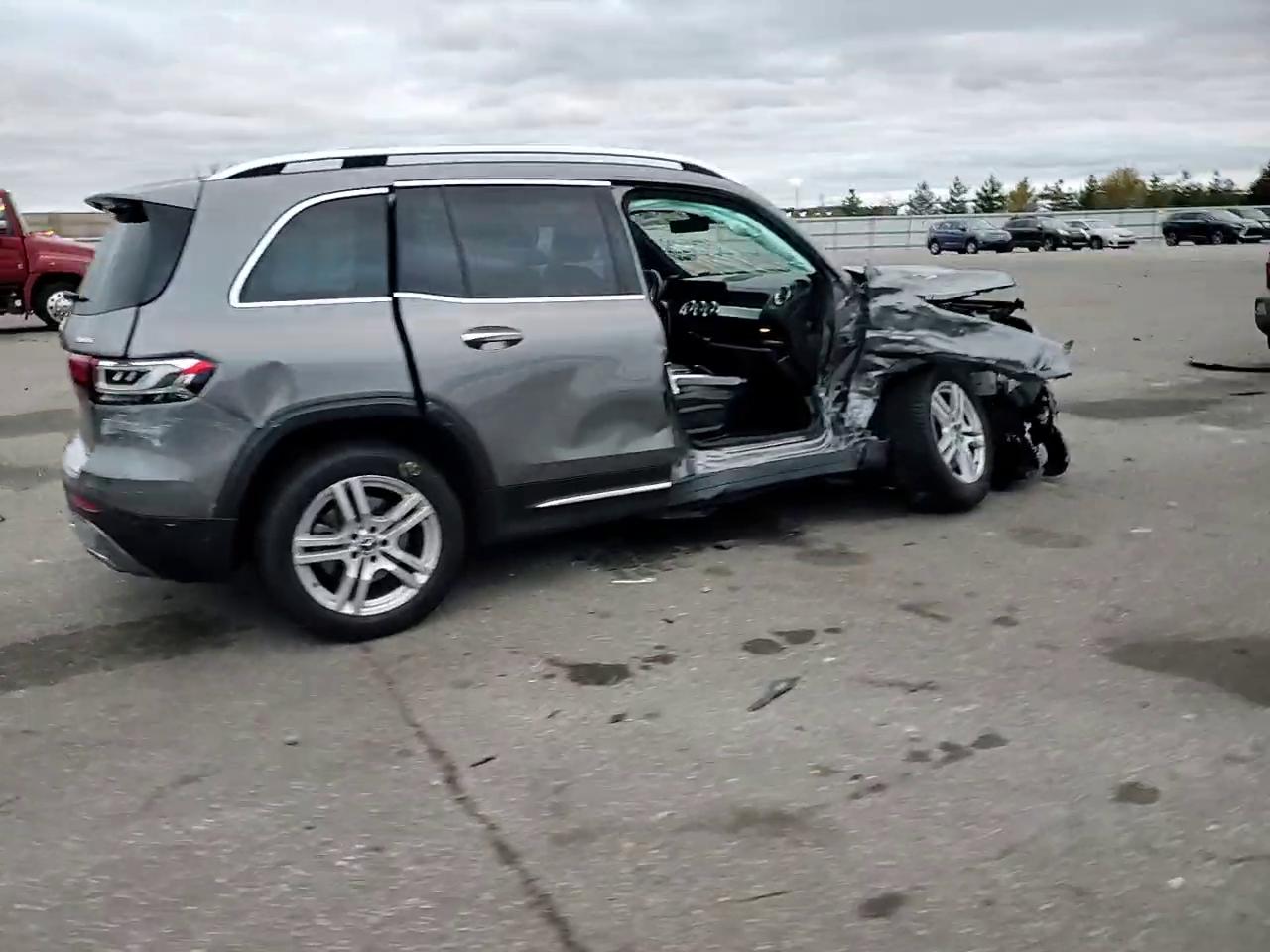 Фото: W1N4M4HB6PW297746