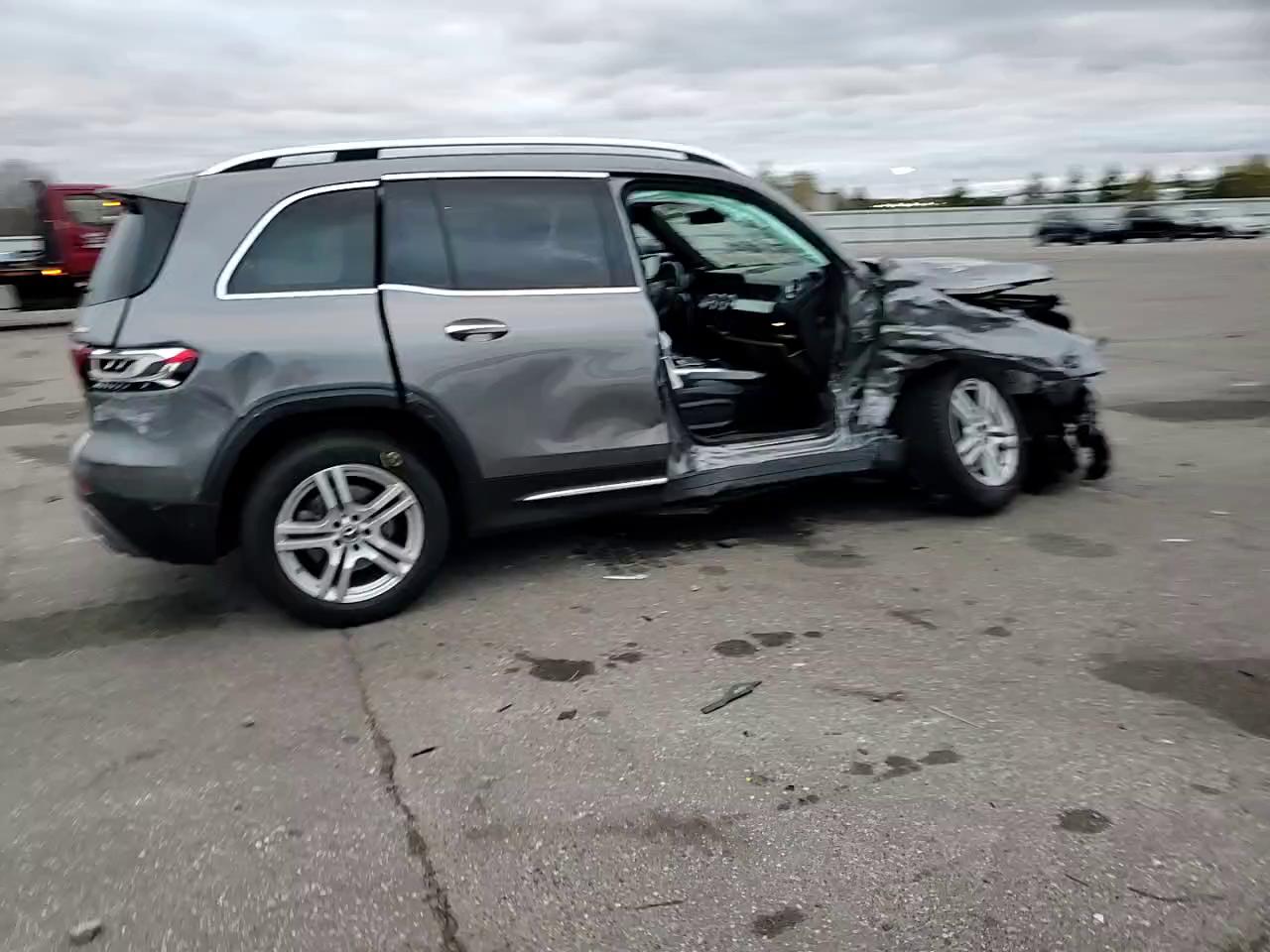 Фото: W1N4M4HB6PW297746