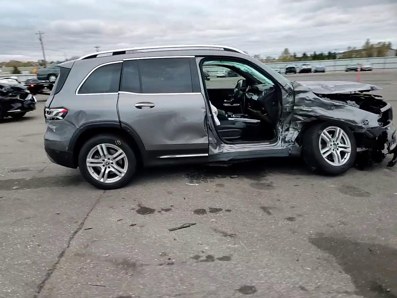 Фото: W1N4M4HB6PW297746