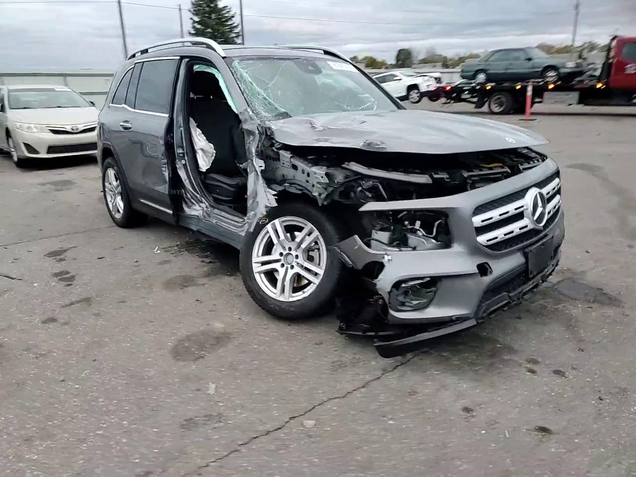 Фото: W1N4M4HB6PW297746