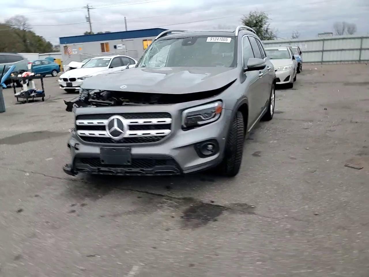 Фото: W1N4M4HB6PW297746