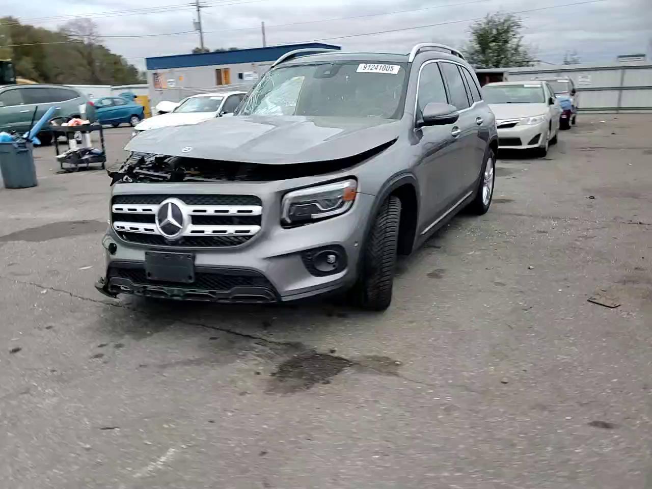 Фото: W1N4M4HB6PW297746