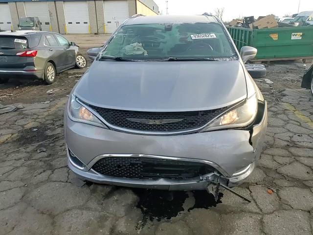 2017 Chrysler Pacifica Touring L Plus VIN: 2C4RC1EGXHR832621 Lot: 93652825
