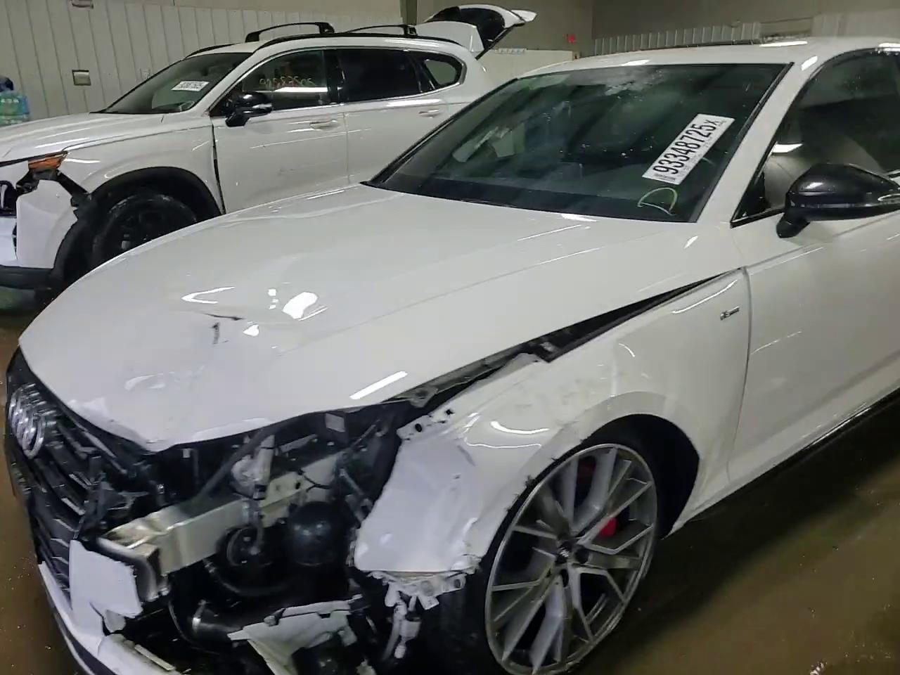 Фото: WAUENAF44KN019726