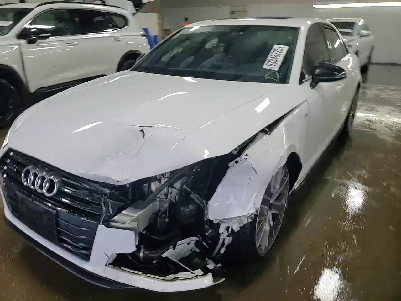 Фото: WAUENAF44KN019726